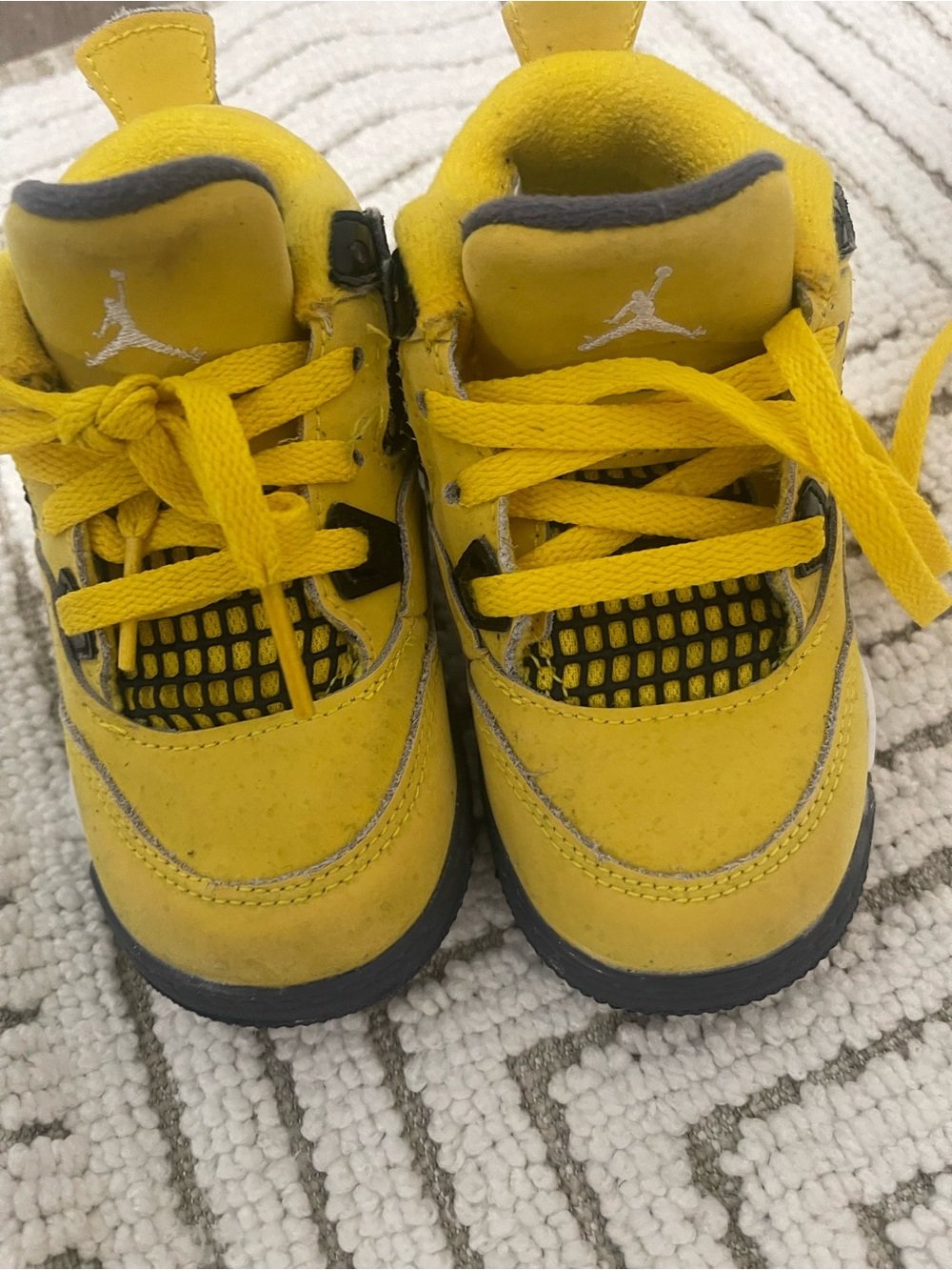 Jordan Kids Yellow and Black Sneaker